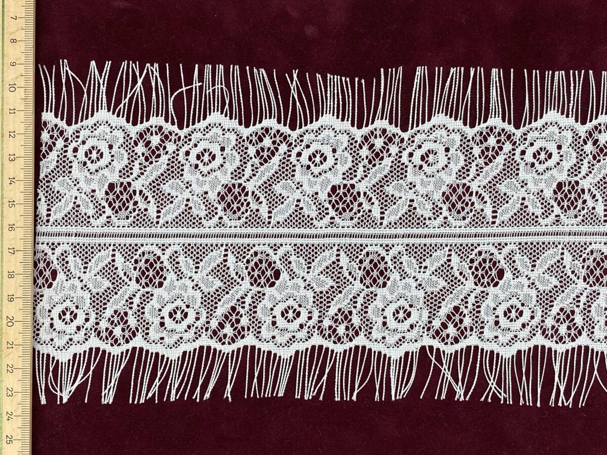 SA-02-P-дантела с ресни