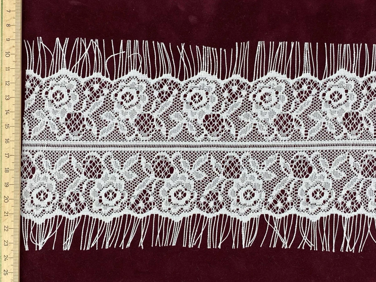 SA-02-P-дантела с ресни