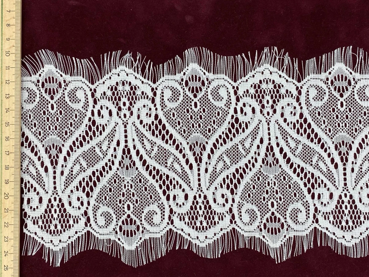 SA-09-P-дантела с ресни