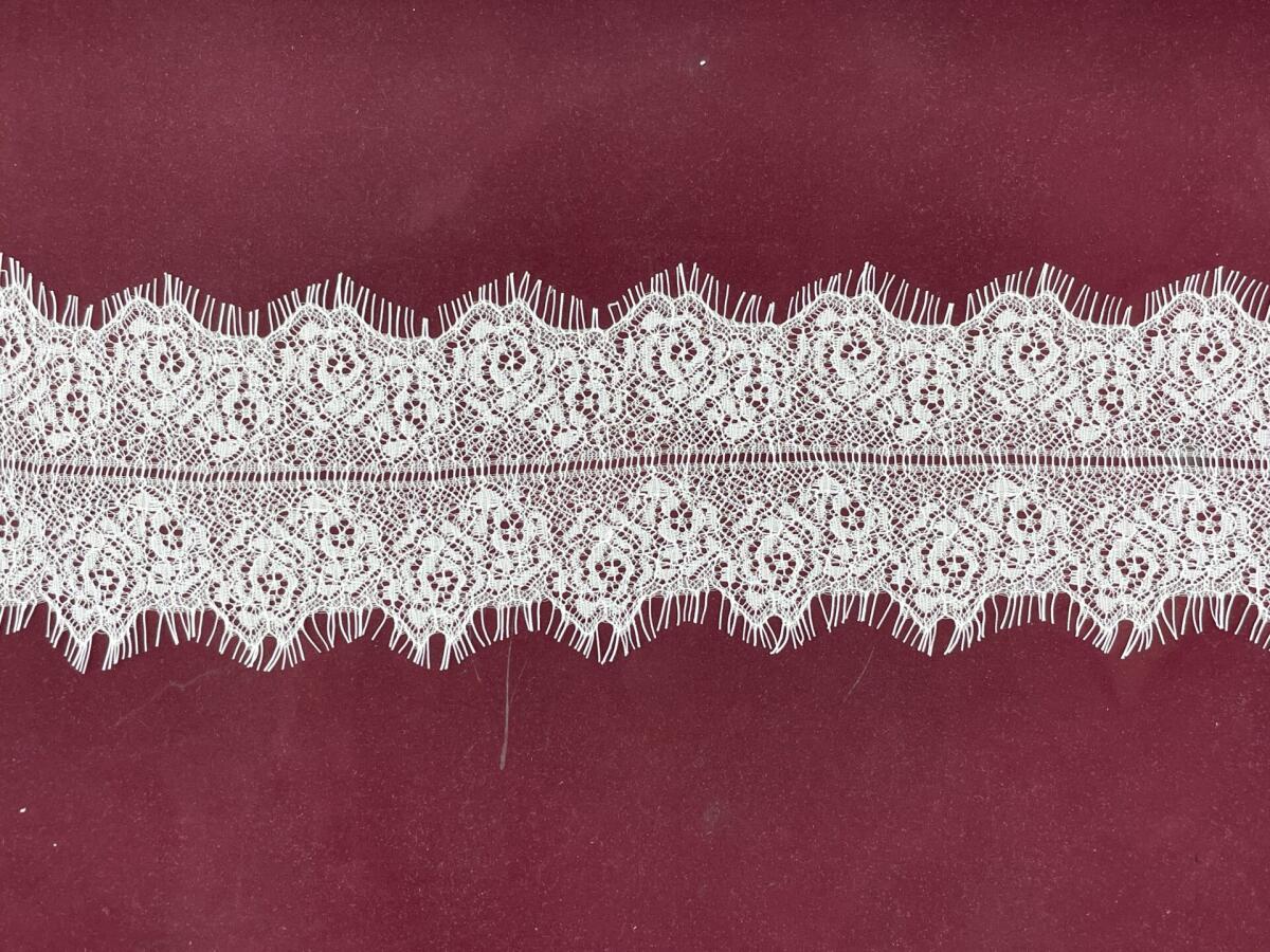 SA-1244-N-дантела с ресни