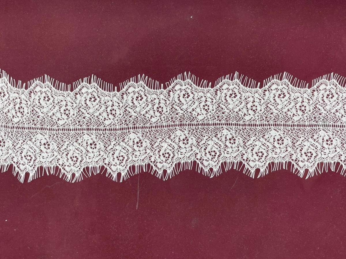 SA-1244-N-дантела с ресни