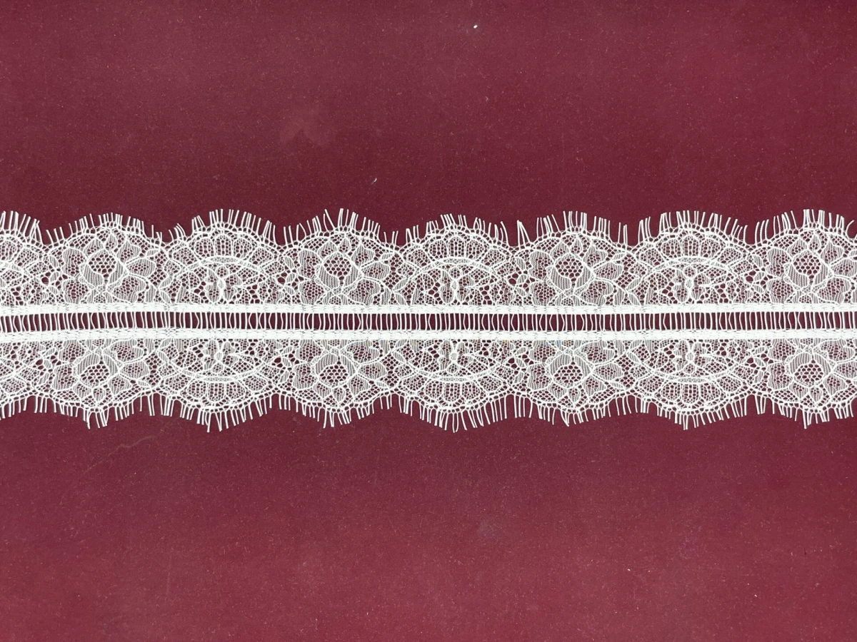 SA-1262-N-дантела с ресни