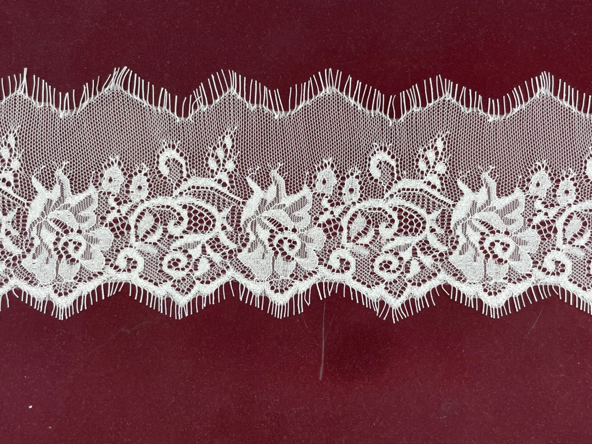 SA-1281-N-дантела с ресни