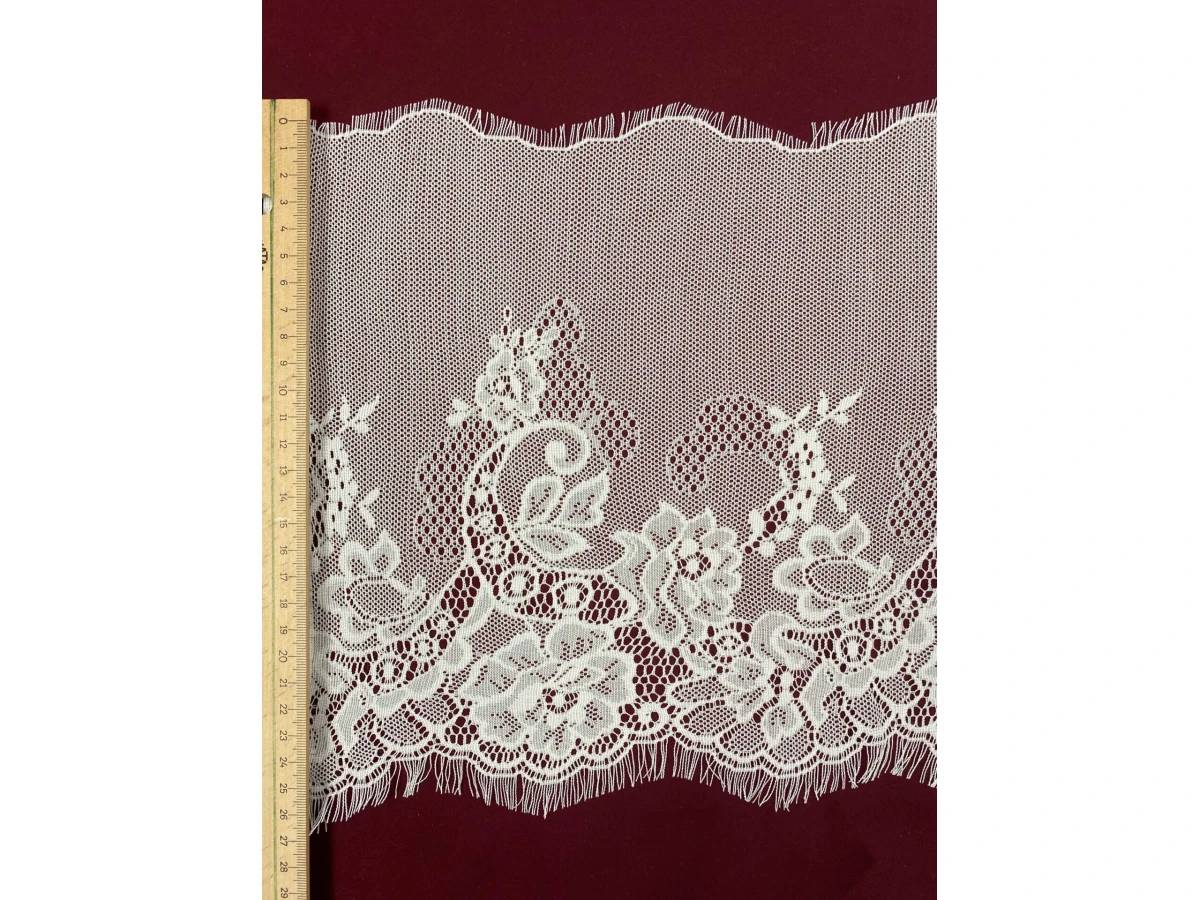 SA-14-P-дантела с ресни