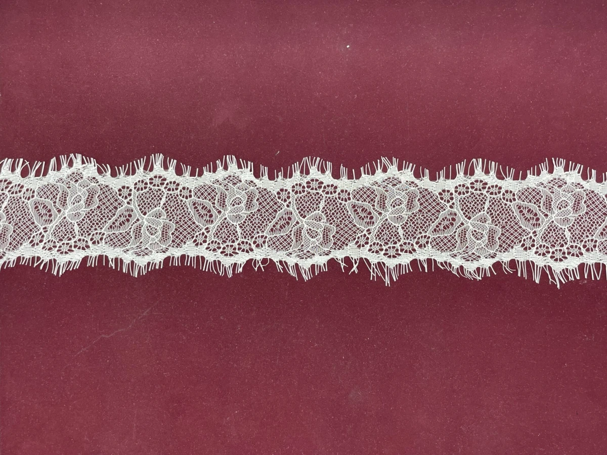 SA-1473-N-дантела с ресни