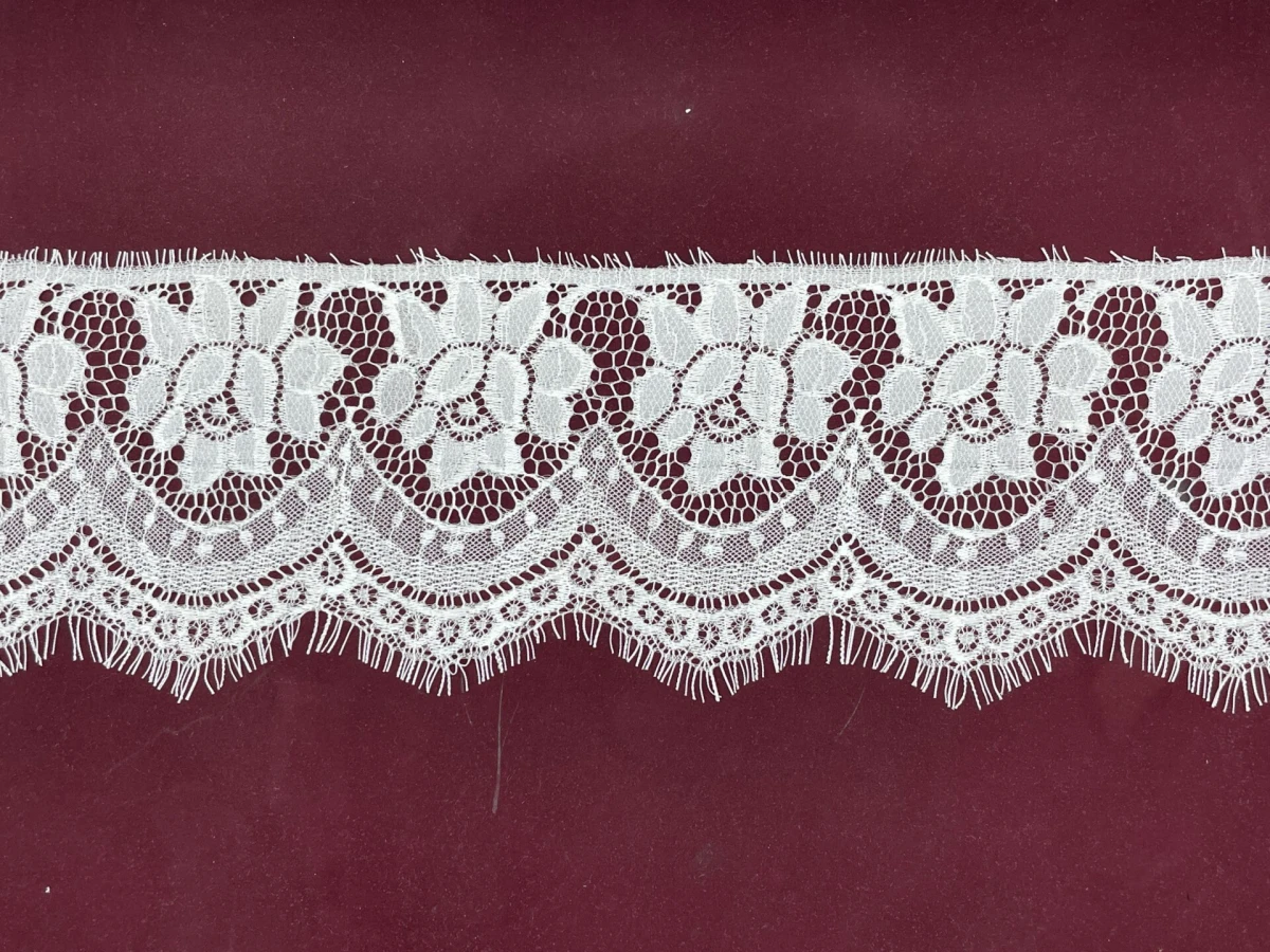 SA-1786-N-дантела с ресни