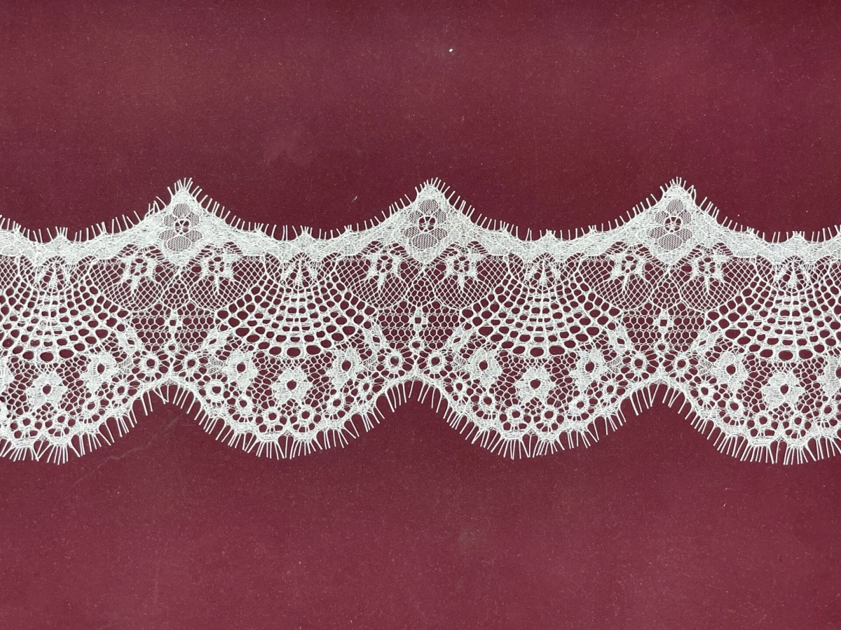 SA-1788-N-дантела с ресни