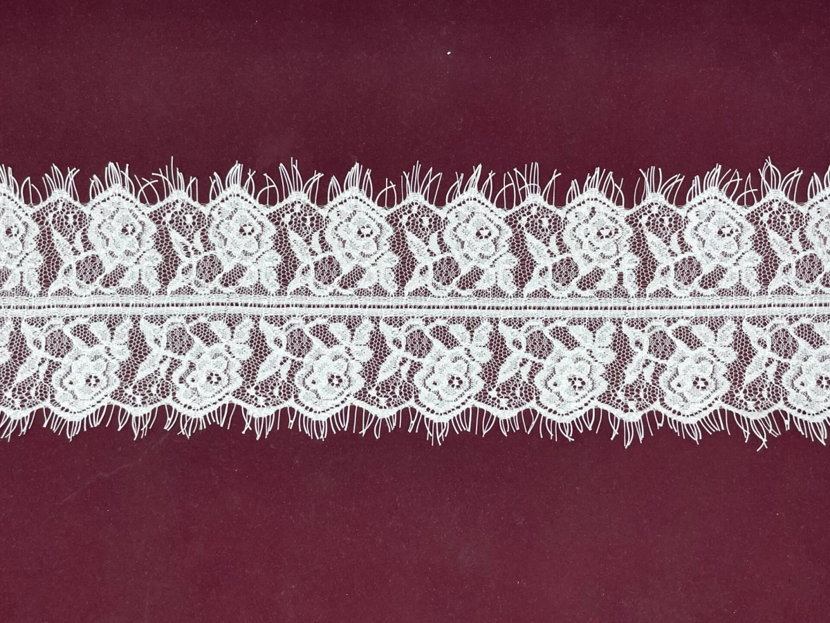 SA-2332-N-дантела с ресни