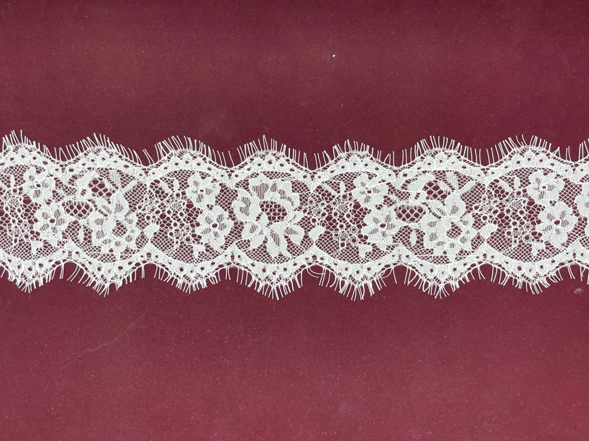 SA-5168-N-дантела с ресни