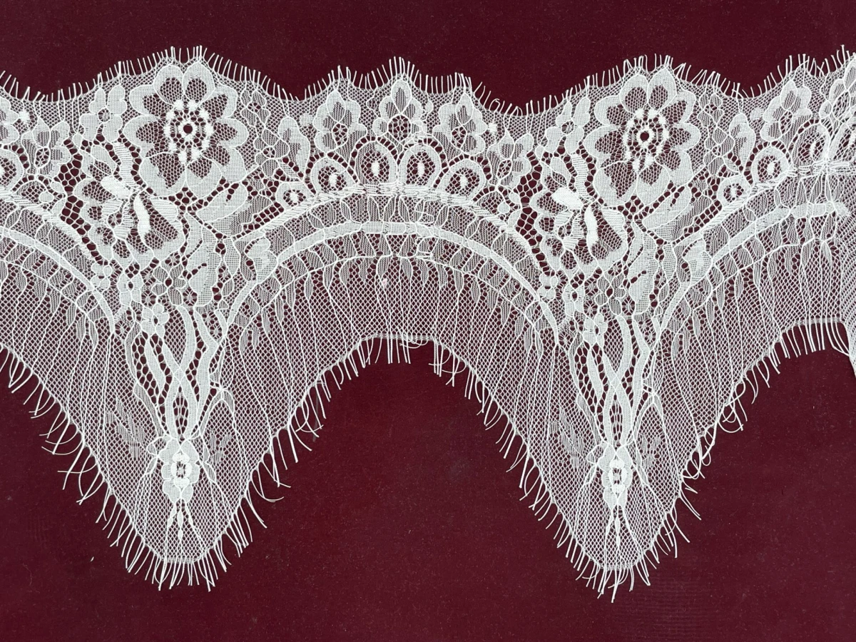 SA-6608-N-дантела с ресни