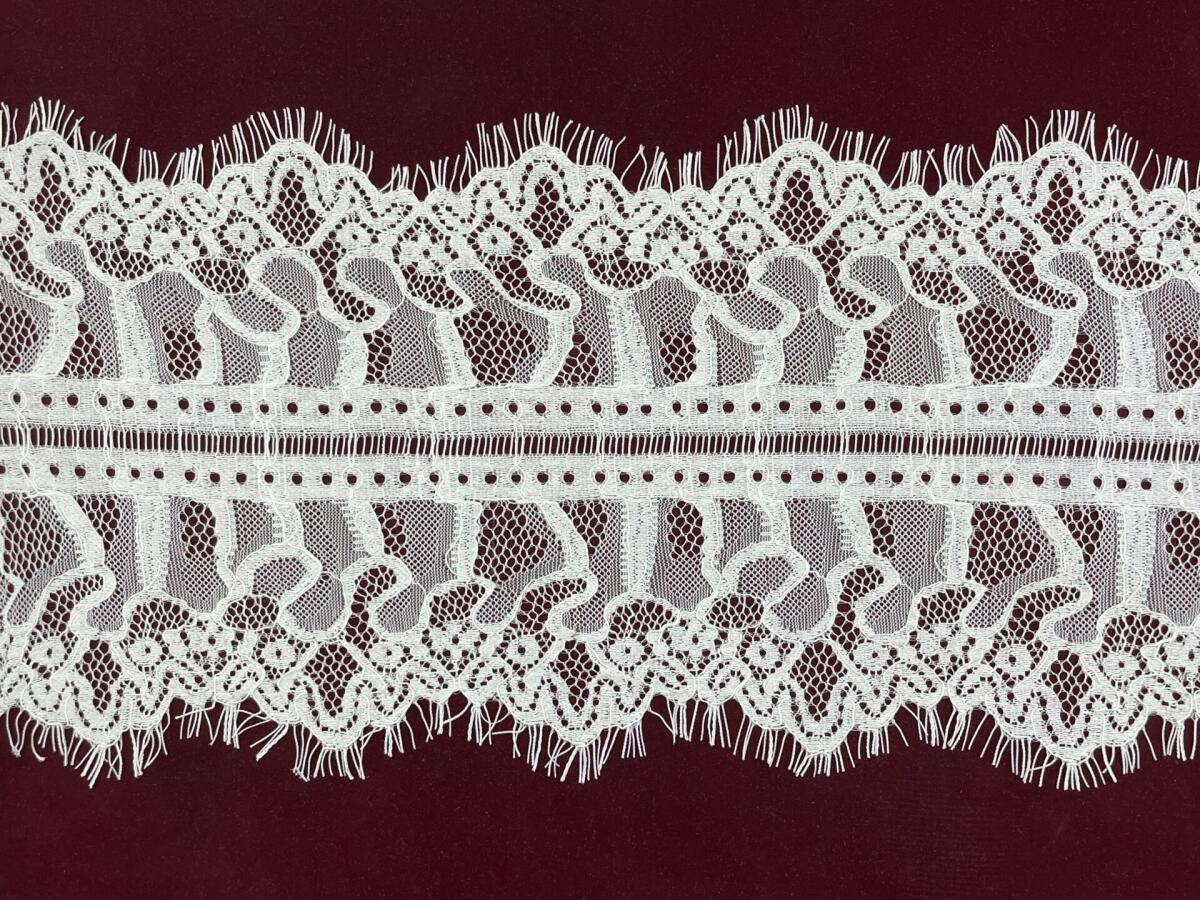 SA-9075-N-дантела с ресни