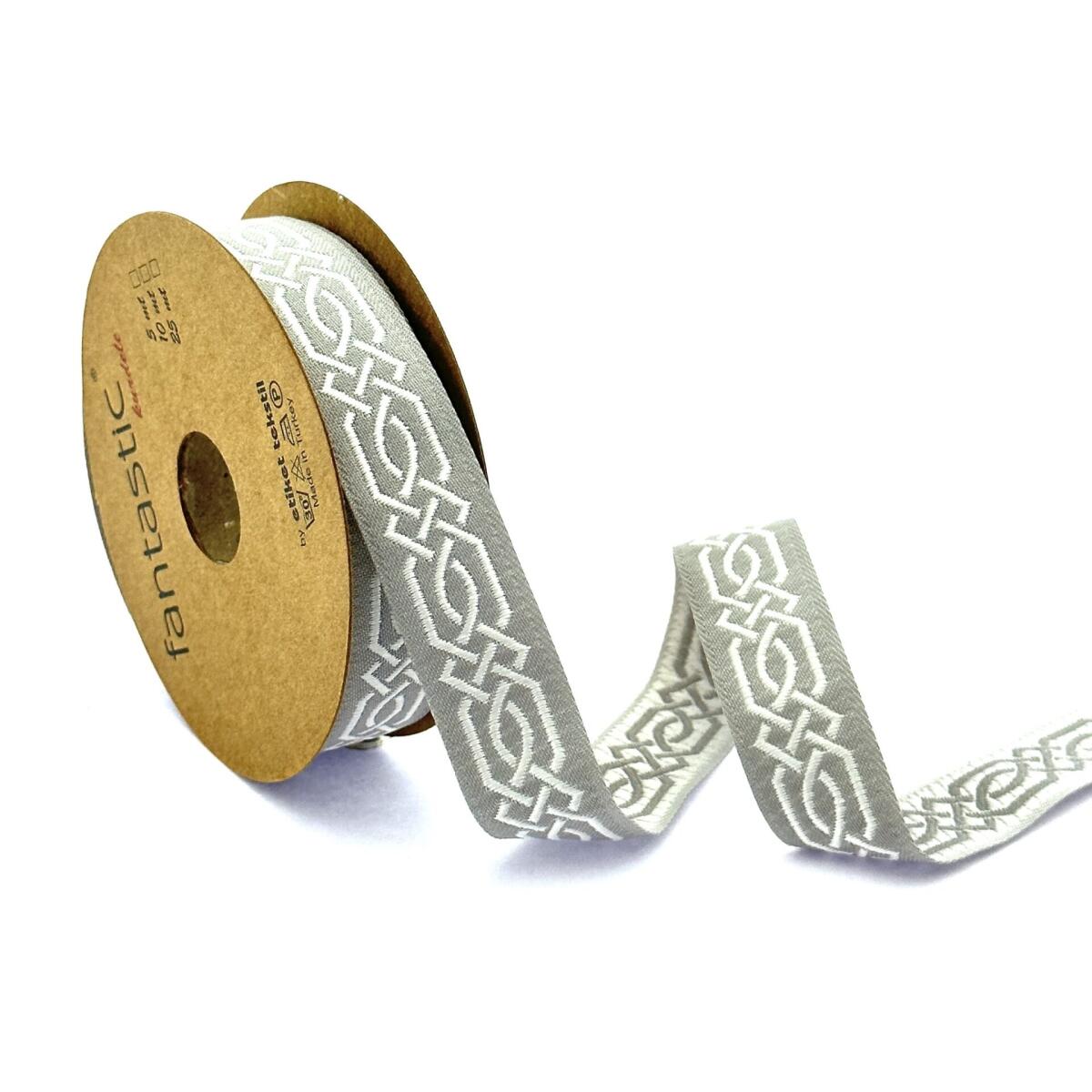 Декоративен ширит с цветни мотиви W-20272 ТЪКАН ПАНДЕЛА