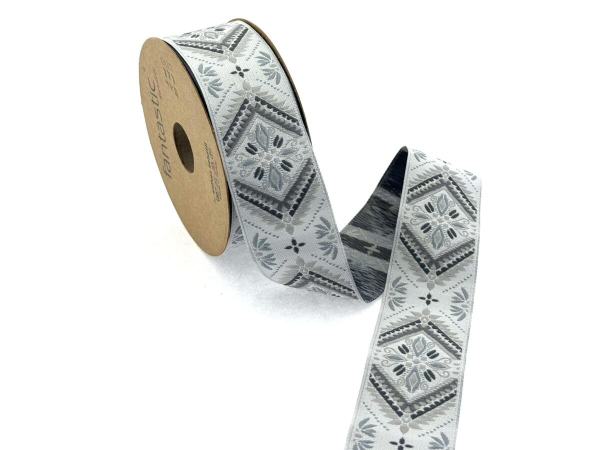 Декоративен ширит с цветни мотиви W-35329