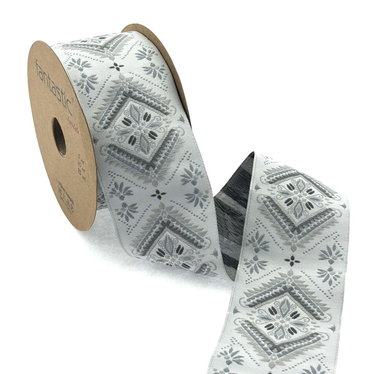 Декоративен ширит с цветни мотиви W-50329