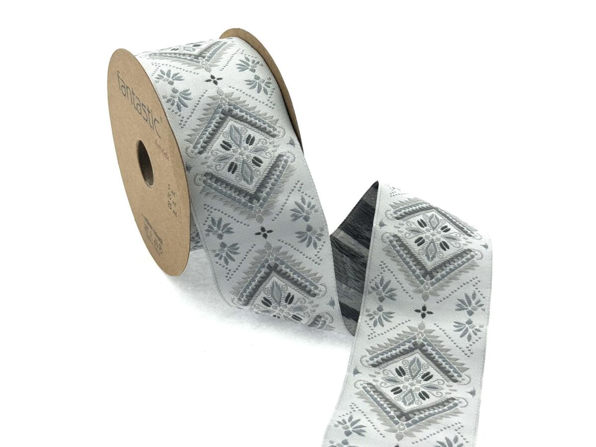 Декоративен ширит с цветни мотиви W-50329