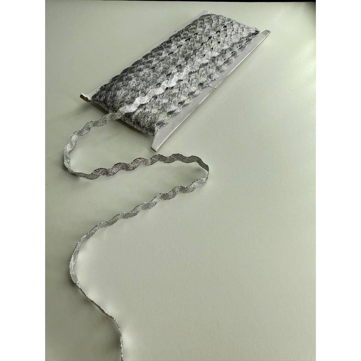 Зиг заг-сребро