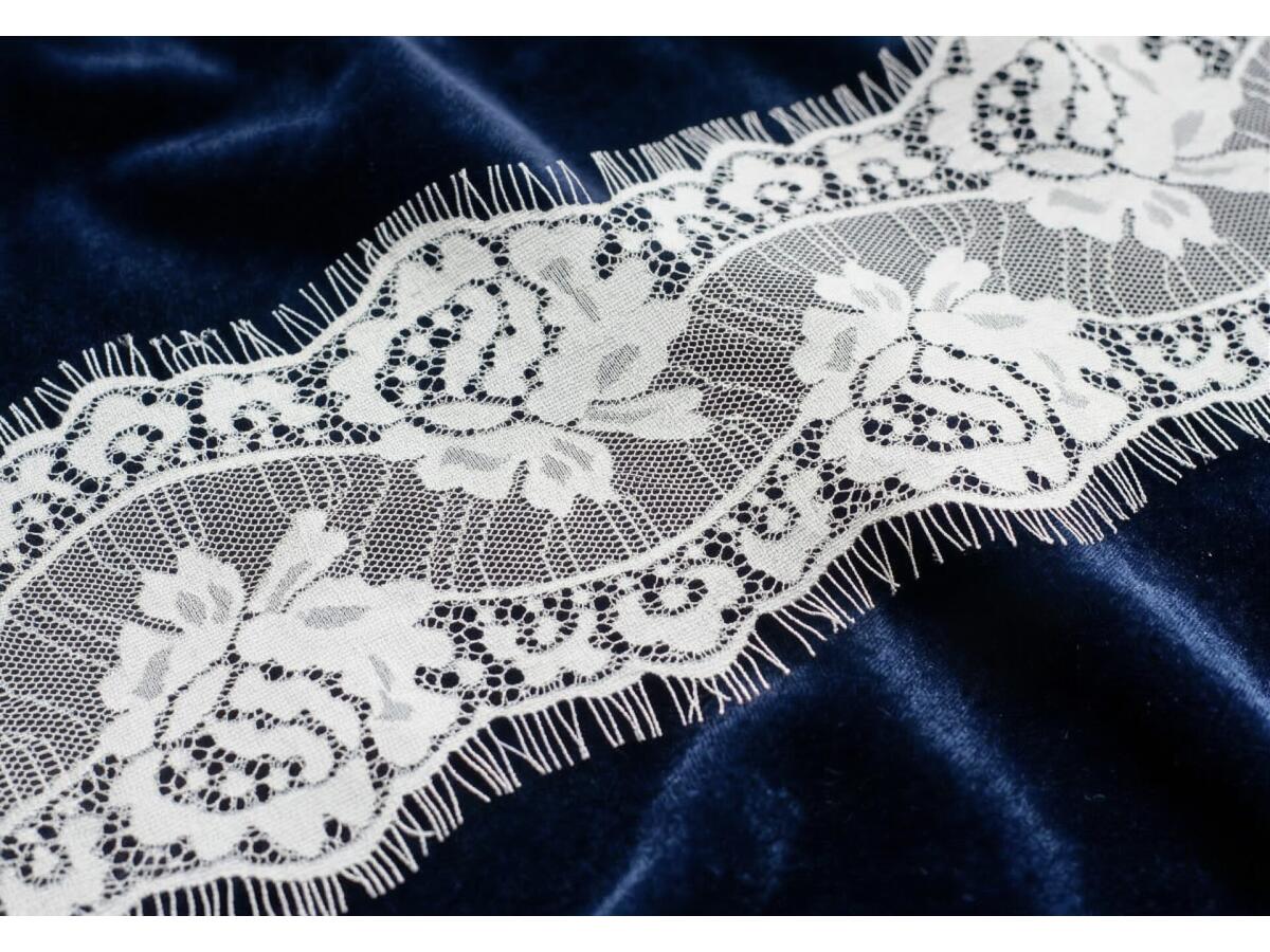 SA-10-P-дантела с ресни