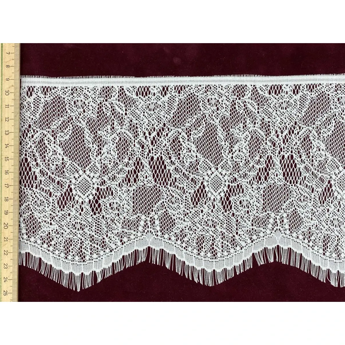 SA-05-15-P-дантела с ресни